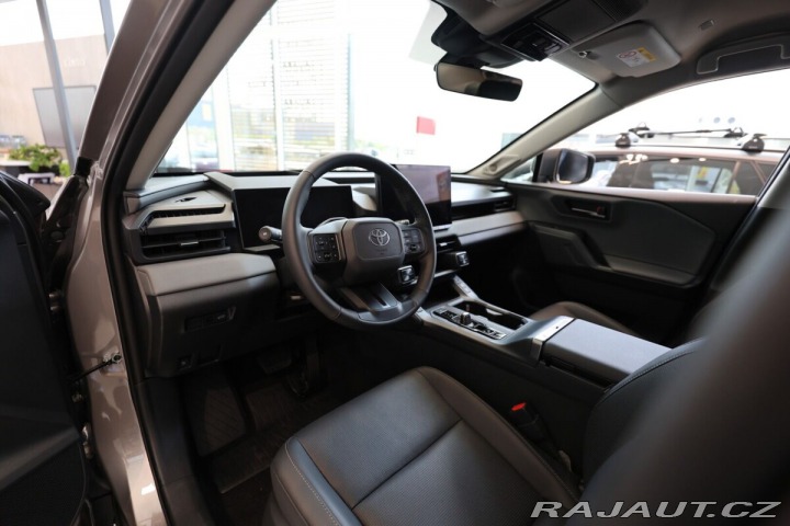 Toyota RAV4 EXECUTIVE AWD SKLAD 1800