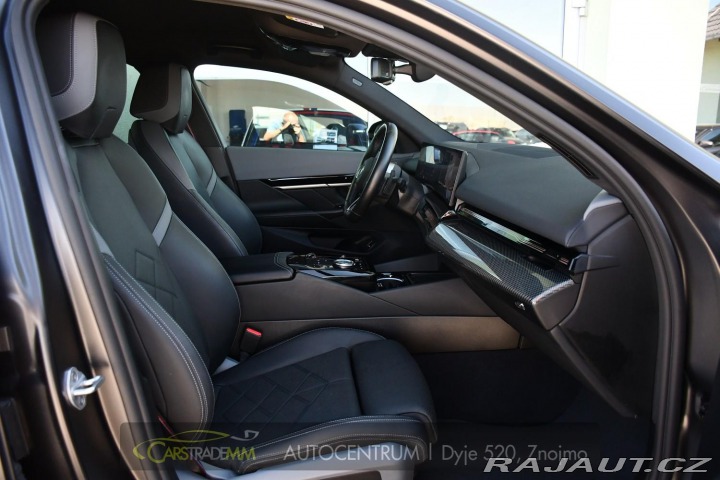 BMW 5 520d xDrive MSPORT 3LZÁRU 2025