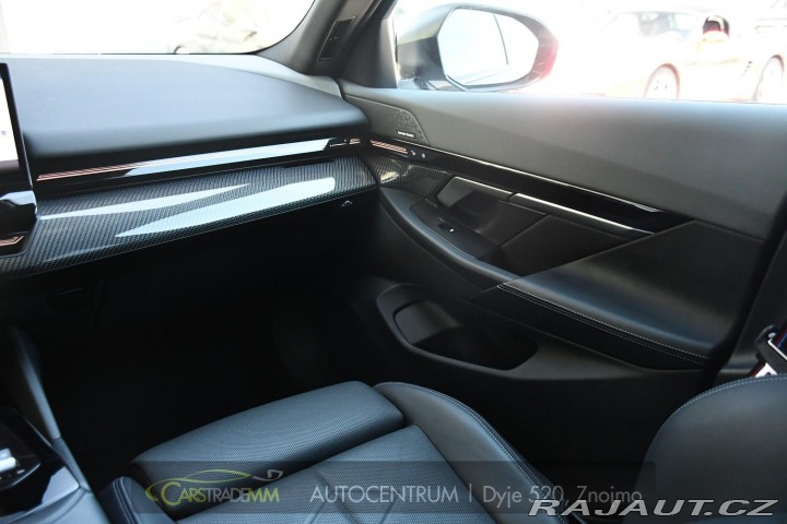 BMW 5 520d xDrive MSPORT 3LZÁRU 2025