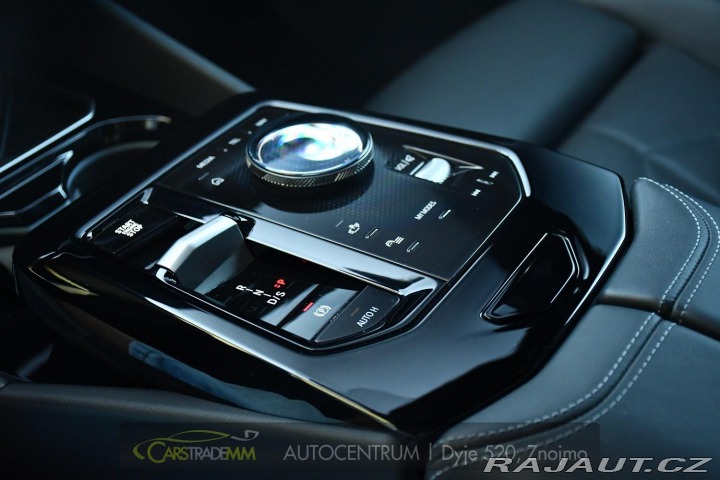 BMW 5 520d xDrive MSPORT 3LZÁRU 2025
