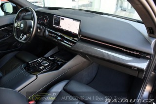 BMW 5 520d xDrive MSPORT 3LZÁRU 2025
