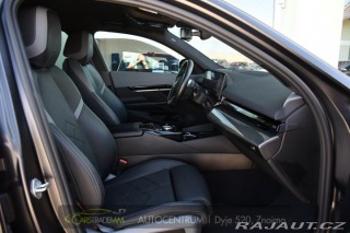BMW 5 520d xDrive MSPORT 3LZÁRU 2025