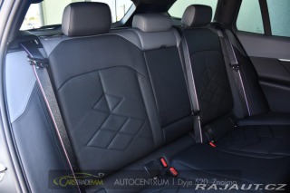 BMW 5 520d xDrive MSPORT 3LZÁRU 2025