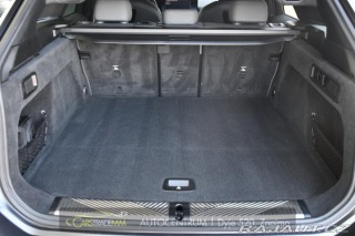 BMW 5 520d xDrive MSPORT 3LZÁRU 2025