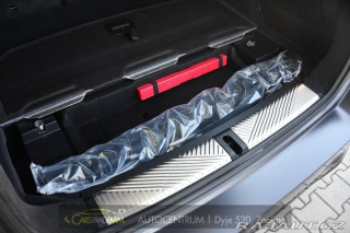BMW 5 520d xDrive MSPORT 3LZÁRU 2025