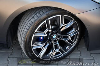 BMW 5 520d xDrive MSPORT 3LZÁRU 2025