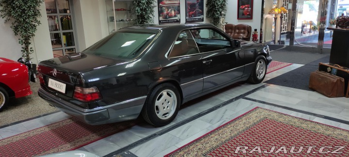 Mercedes-Benz 124 320 kupé 1994