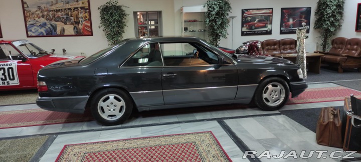 Mercedes-Benz 124 320 kupé 1994