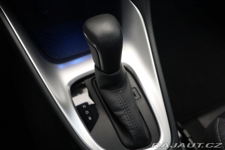 Toyota Yaris 1,5 HYBRID 2022