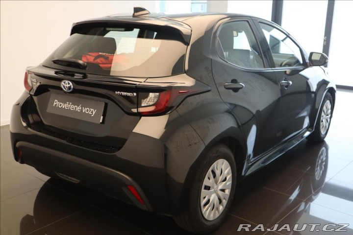 Toyota Yaris 1,5 HYBRID 2022