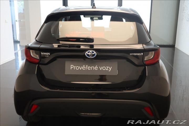 Toyota Yaris 1,5 HYBRID 2022