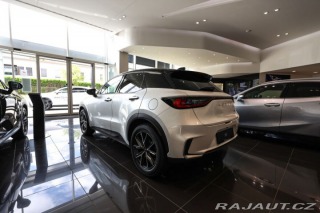 Lexus Ostatní modely LBX 1.5L HEV EMOTION TECH 1800