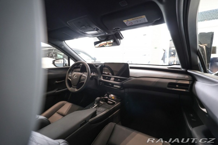 Lexus Ostatní modely UX 300h 300h 2.0L HEV F SPORT DES 1800
