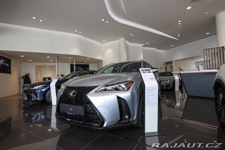 Lexus Ostatní modely UX 300h 300h 2.0L HEV F SPORT DES 1800