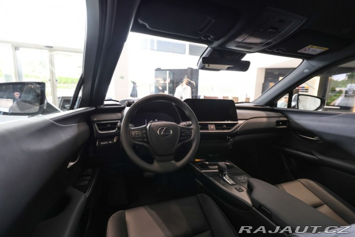 Lexus Ostatní modely UX 300h 300h 2.0L HEV F SPORT DES 1800