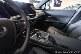 Lexus Ostatní modely UX 300h 300h 2.0L HEV F SPORT DES 1800