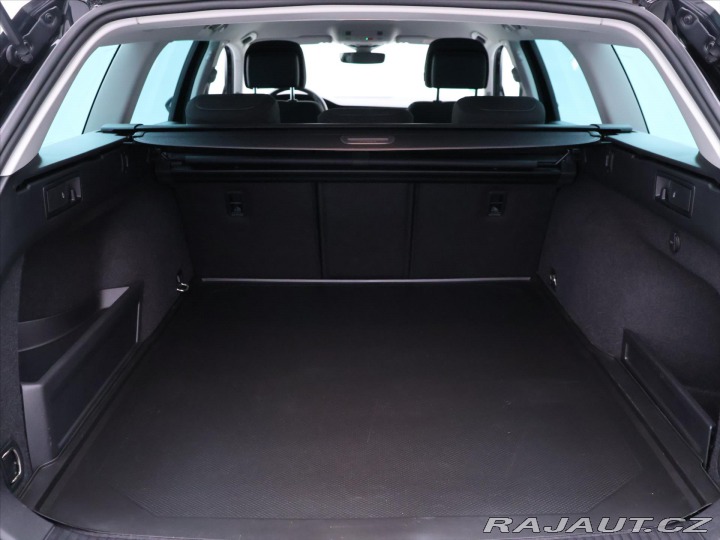 Volkswagen Passat 2,0 TDI 110kW DSG Matrix 2020