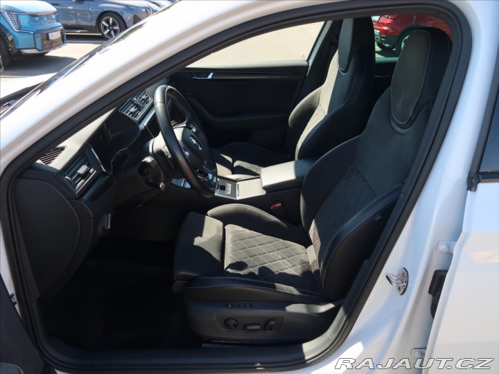 Škoda Superb 2,0 TDI DSG Sportline 4x4 2023