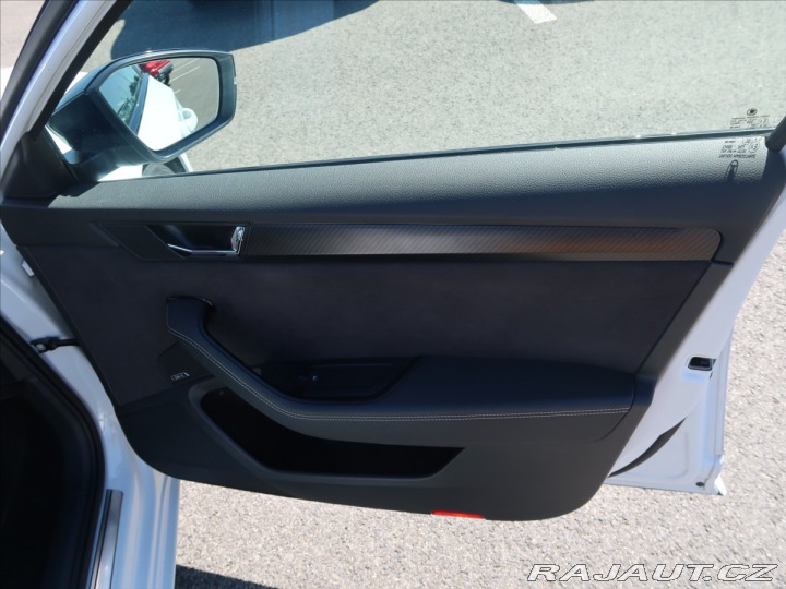 Škoda Superb 2,0 TDI DSG Sportline 4x4 2023