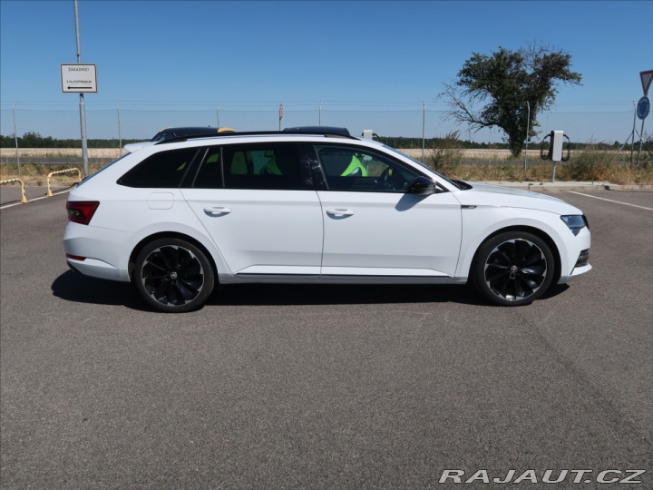 Škoda Superb 2,0 TDI DSG Sportline 4x4 2023