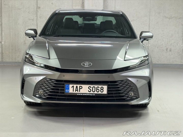 Toyota Camry 2.5,HEV, Executive 2026