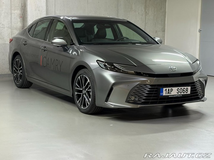 Toyota Camry 2.5,HEV, Executive 2026