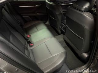 Toyota Camry 2.5,HEV, Executive 2026
