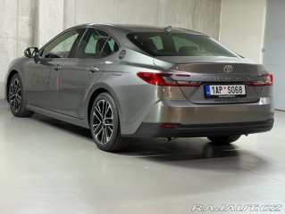 Toyota Camry 2.5,HEV, Executive 2026