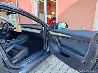Tesla Model 3 Standard plus RWD 239 kW 2021