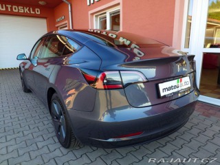 Tesla Model 3 Standard plus RWD 239 kW 2021