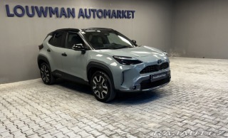 Toyota Yaris Cross 1,5 Hybrid AT AWD Premier 2025