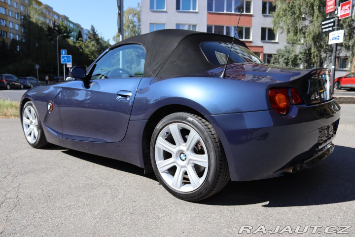 BMW Z4 BMW Z4 Roadster 2.5i (141 2004