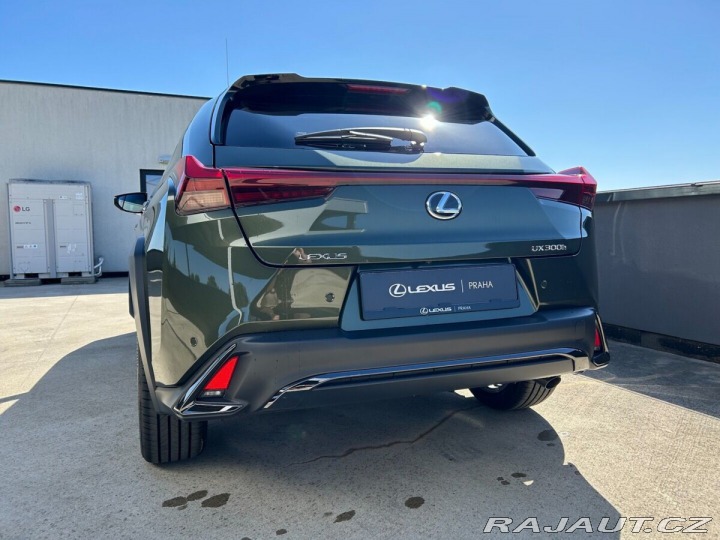 Lexus Ostatní modely UX 300h 300h 2.0 HEV F SPORT DESI 2026