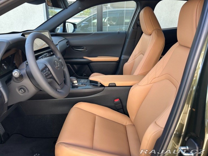 Lexus Ostatní modely UX 300h 300h 2.0 HEV F SPORT DESI 2026