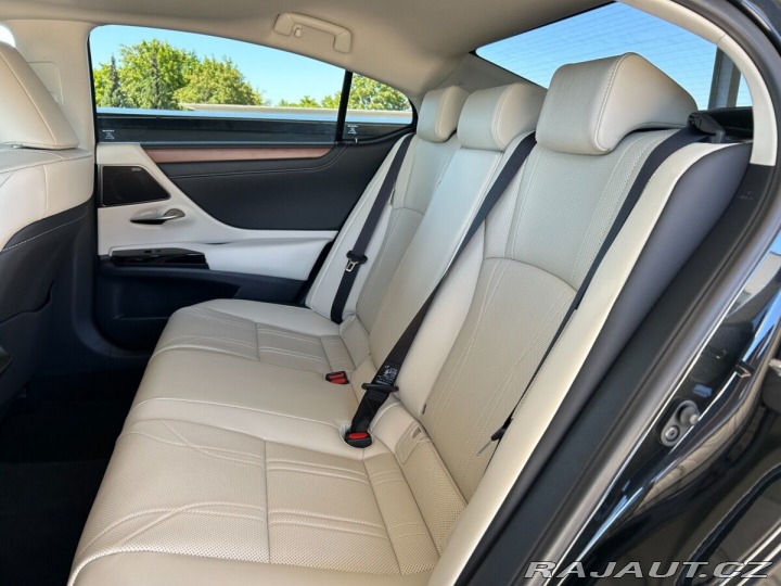 Lexus Ostatní modely ES 300h 300h 2.5 HEV PRESTIGE TOP 1800