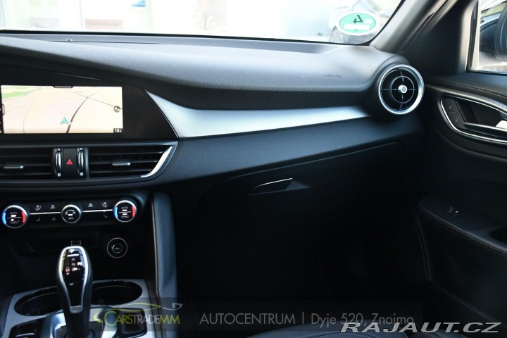 Alfa Romeo Giulia 2.0 TURBO 16V 206kW Q4 VE 2025