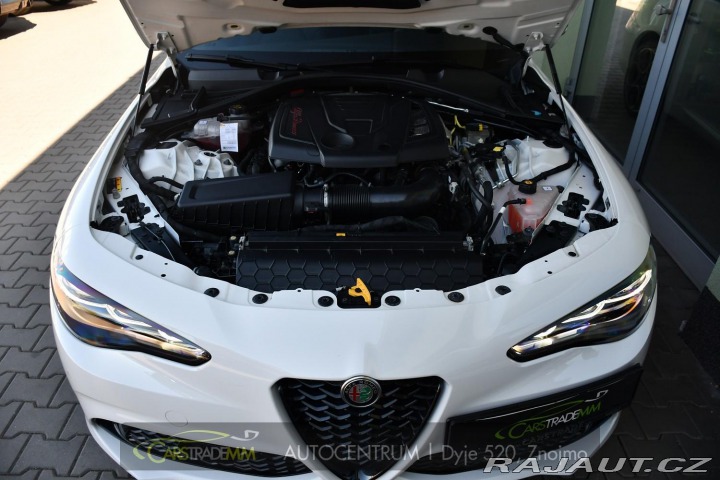 Alfa Romeo Giulia 2.0 TURBO 16V 206kW Q4 VE 2025