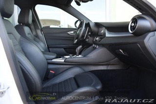 Alfa Romeo Giulia 2.0 TURBO 16V 206kW Q4 VE 2025