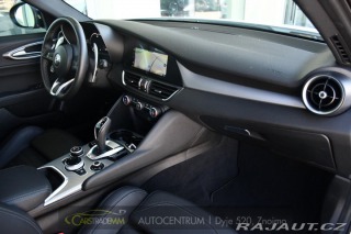 Alfa Romeo Giulia 2.0 TURBO 16V 206kW Q4 VE 2025