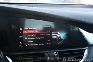 Alfa Romeo Giulia 2.0 TURBO 16V 206kW Q4 VE 2025