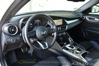 Alfa Romeo Giulia 2.0 TURBO 16V 206kW Q4 VE 2025
