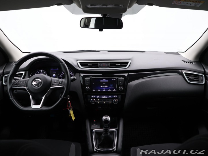 Nissan Qashqai 1,3 DiG-T Acenta CZ 1.Maj 2021