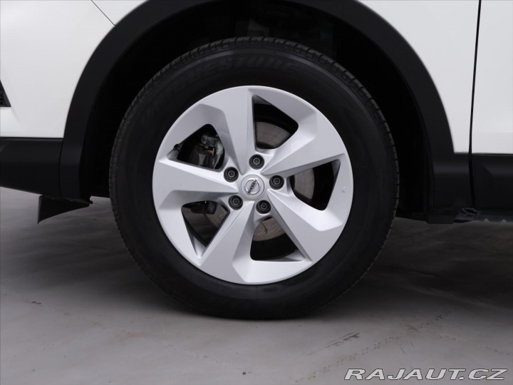 Nissan Qashqai 1,3 DiG-T Acenta CZ 1.Maj 2021