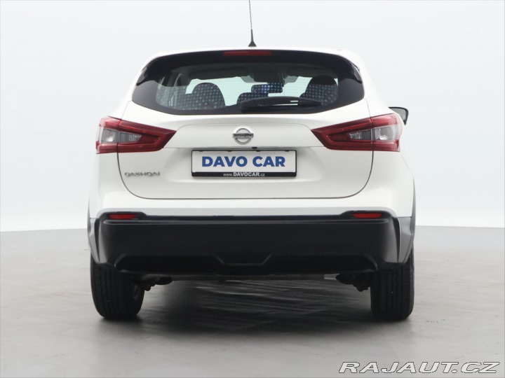 Nissan Qashqai 1,3 DiG-T Acenta CZ 1.Maj 2021