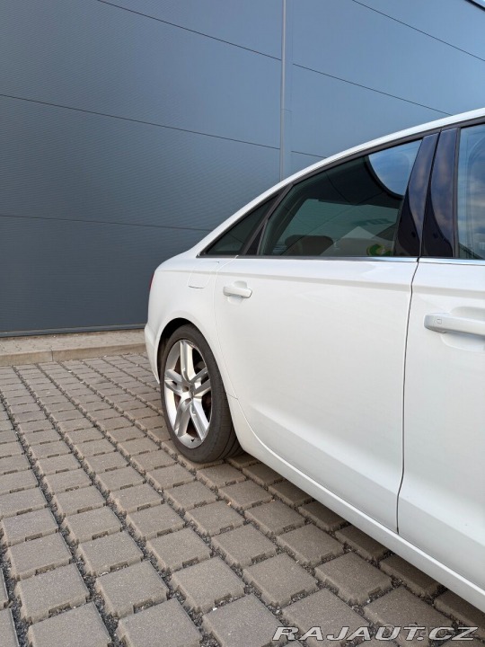 Audi A6 3,0 TDi, 150 kW, S-Line 2011