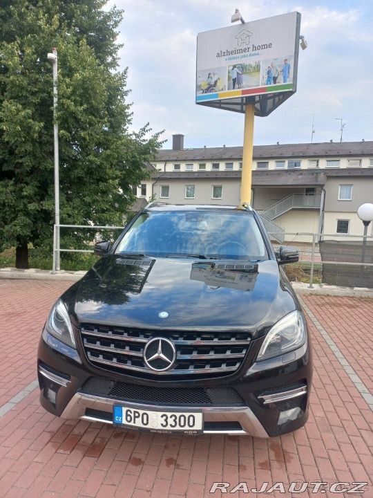Mercedes-Benz M 3,0 ML 350 diesel, rok 2014