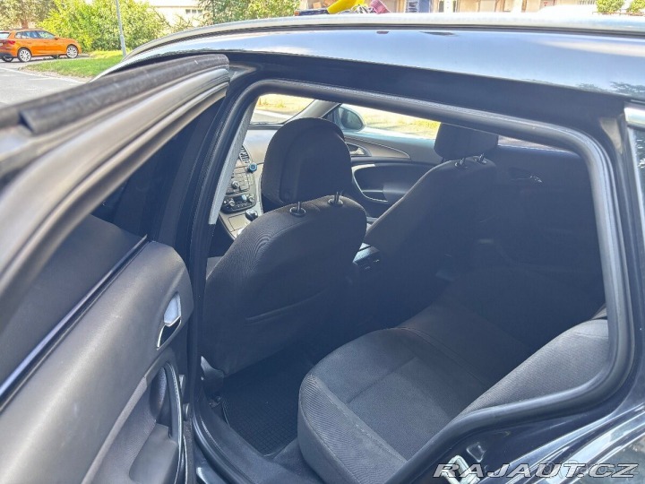 Opel Insignia 2,0 Sports Tourer CDTI 2010