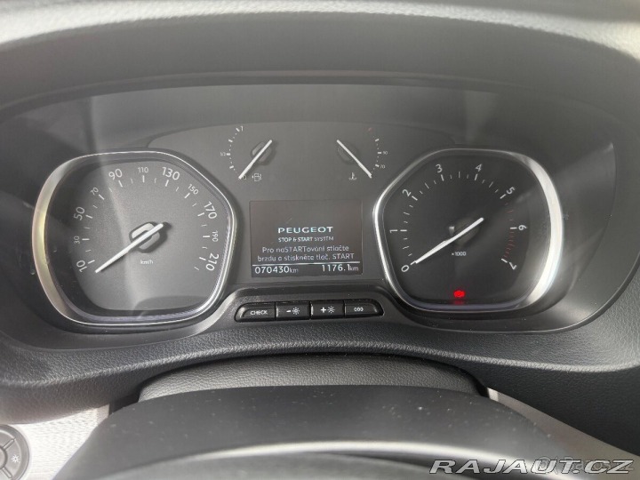 Peugeot Traveller 2,0 L3 BlueHDI EAT VIP_ 2021