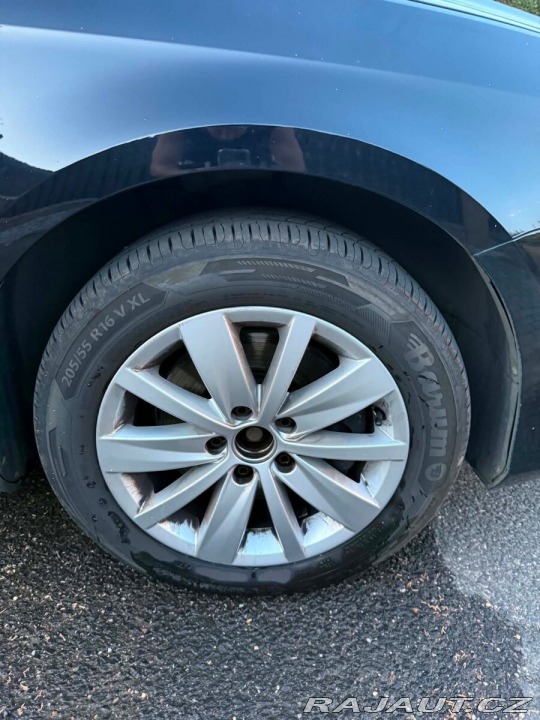 Volkswagen Passat 2,0   B7 2010