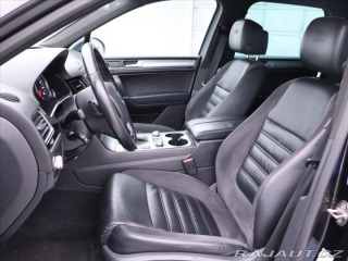 Volkswagen Touareg 3,0 TDI V6 DSG R-LINE CZ 2014
